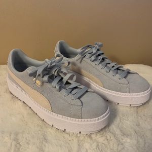 PUMA women’s sneakers